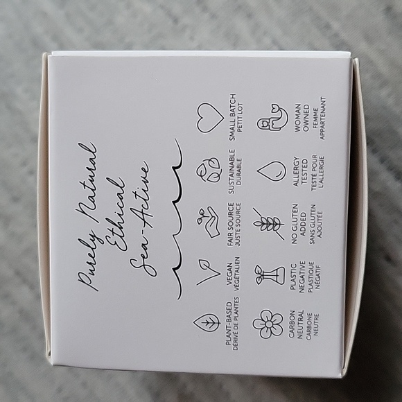 Earth Harbor AZURE Regenerative Neck Crème - 2 fl oz - NIB - Picture 3 of 8